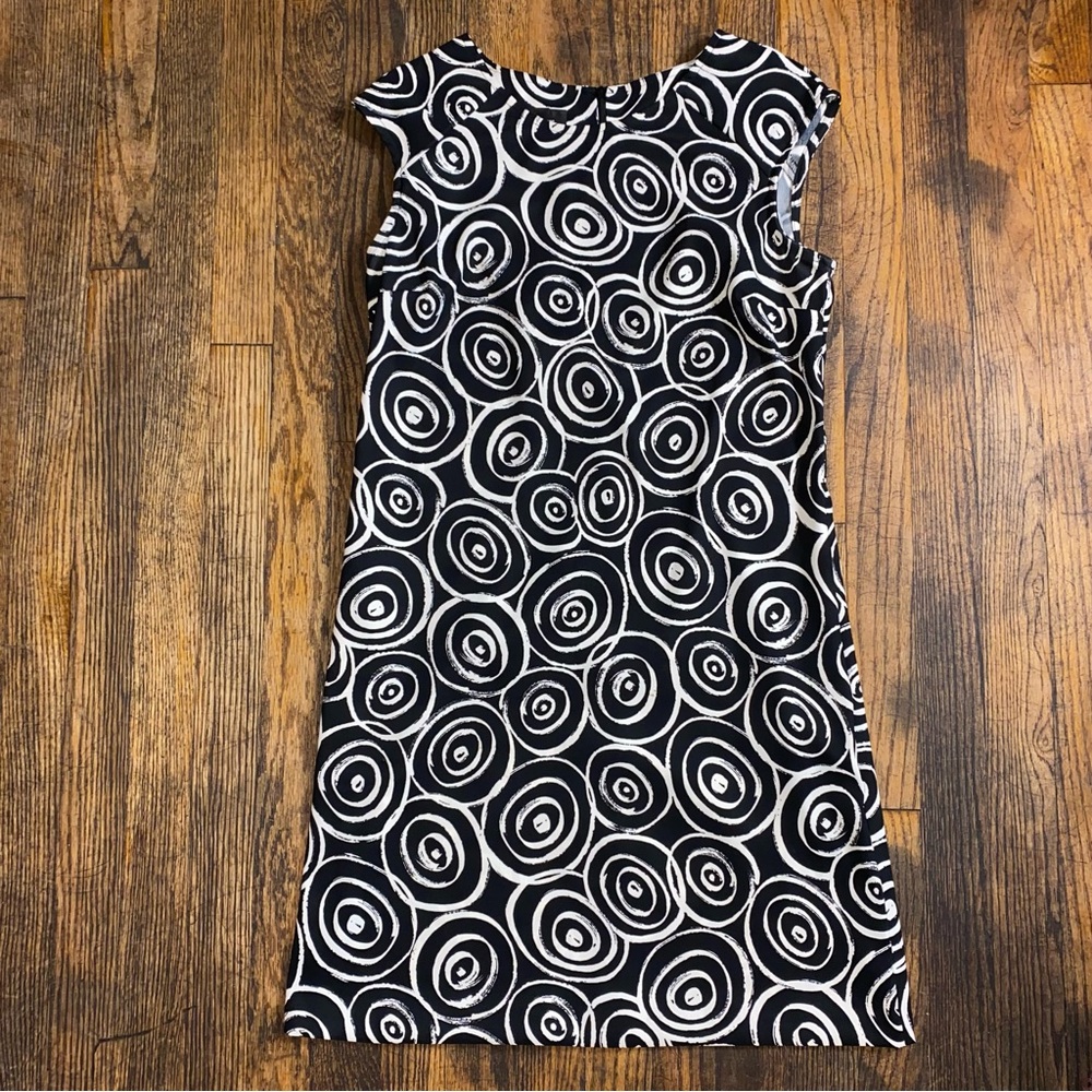 AGB Women Black & White Sleeveless Dress with pockets Size 8